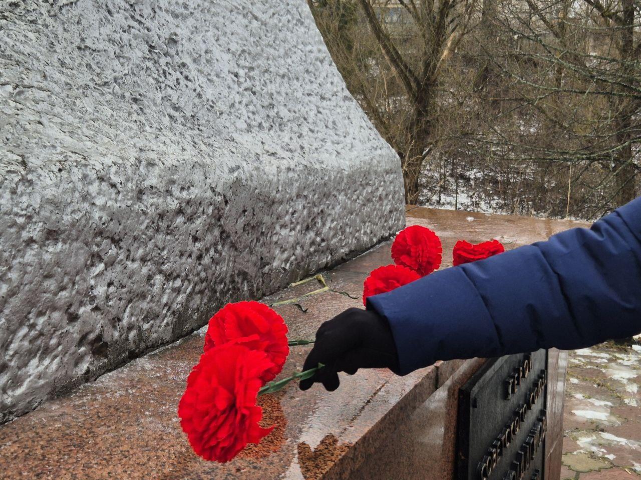 В Новосокольниках почтили память героя Советского Союза Алии Молдагуловой.