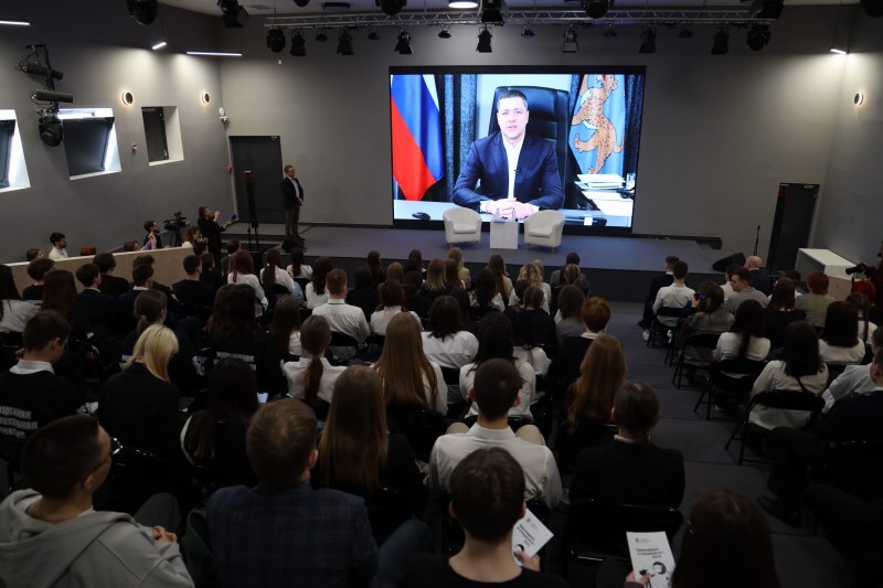 Форум старшеклассников - диалог представителей власти и молодежи.