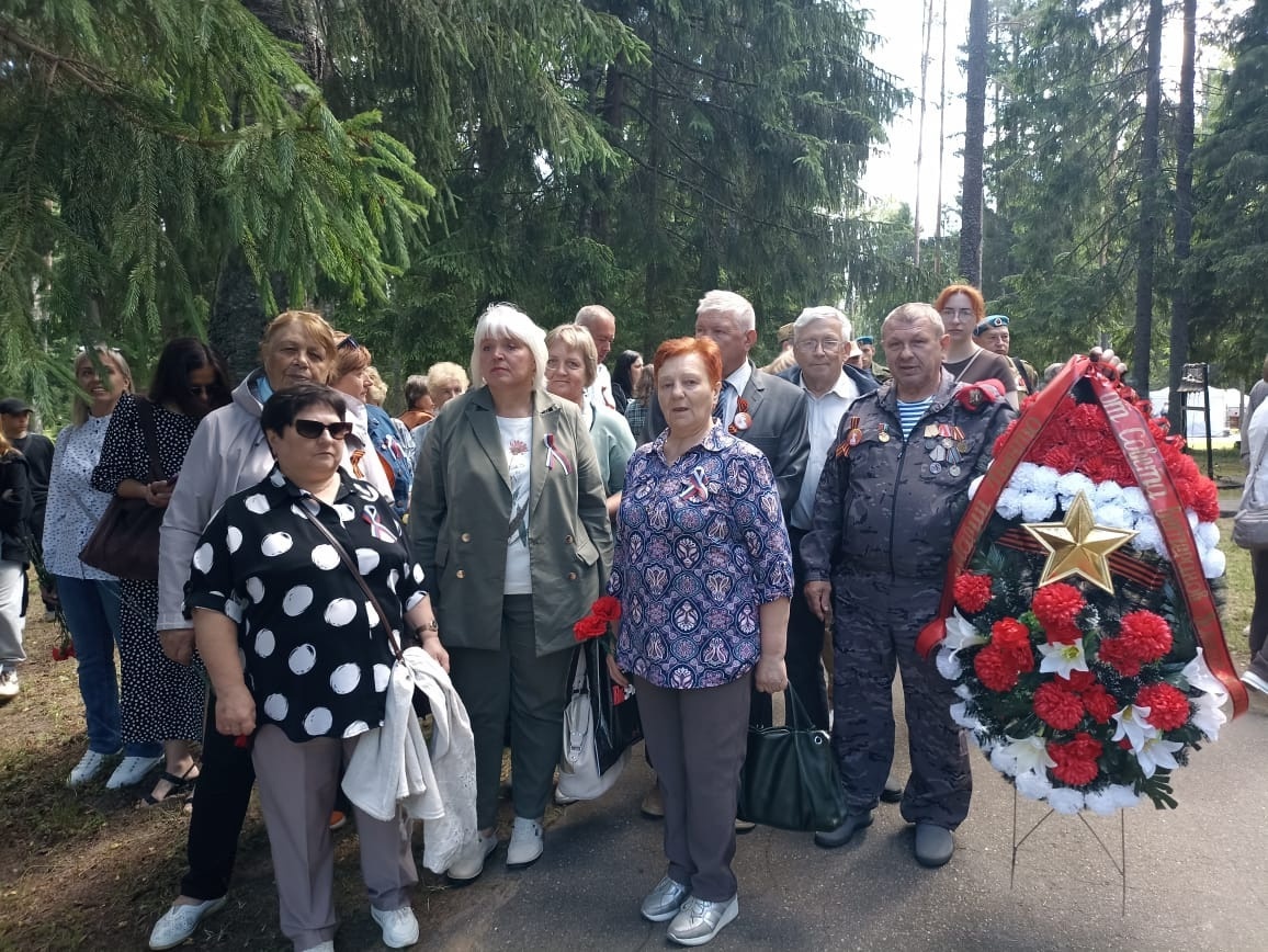 Сегодня проходит традиционная международная встреча на Кургане Дружбы..