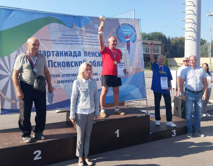 Александр Мироненков - абсолютный победитель IХ Спартакиады пенсионеров по дартсу. Александр Мироненков - абсолютный победитель IХ Спартакиады пенсионеров по дартсу.