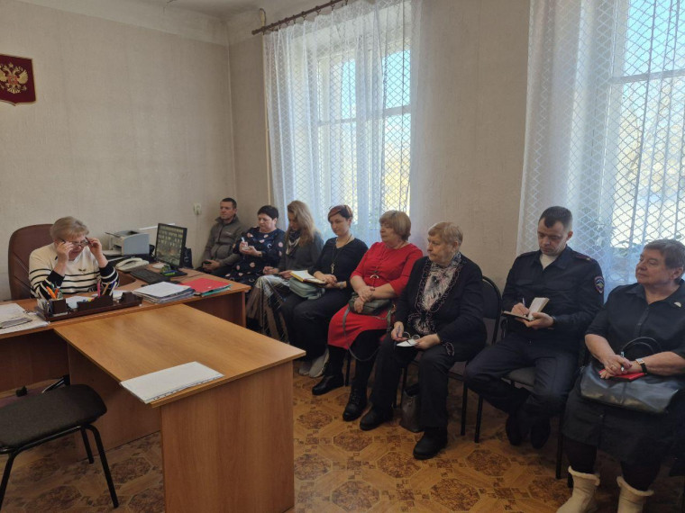 Сегодня, 13 января, в Администрации района прошло организационное совещание по подготовке к празднованию Дня освобождения города от немецко-фашистских захватчиков. Сегодня, 13 января, в Администрации района прошло организационное совещание по подготовке к празднованию Дня освобождения города от немецко-фашистских захватчиков.