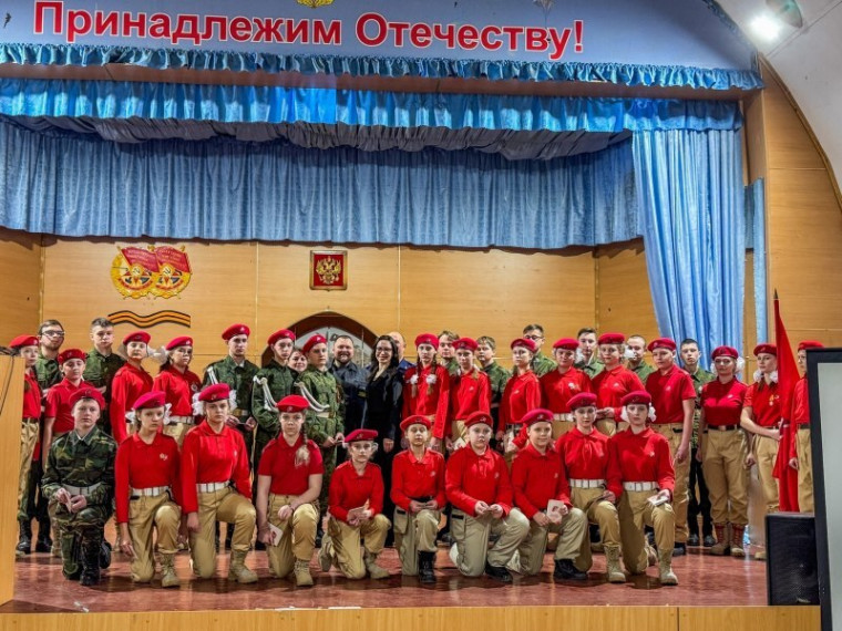Еще более 40 школьников Псковской области вступили в ряды Юнармии. Еще более 40 школьников Псковской области вступили в ряды Юнармии.
