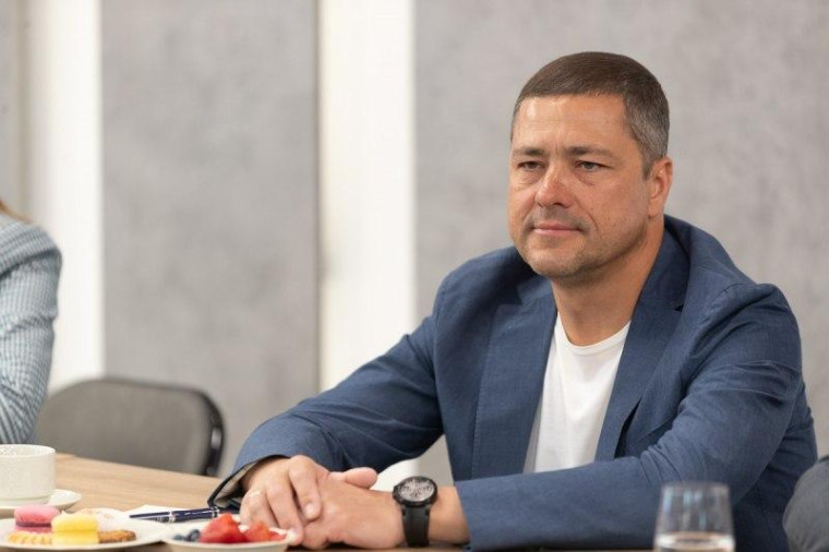 Губернатор Псковской области Михаил Ведерников встретился с активом псковской молодежи.